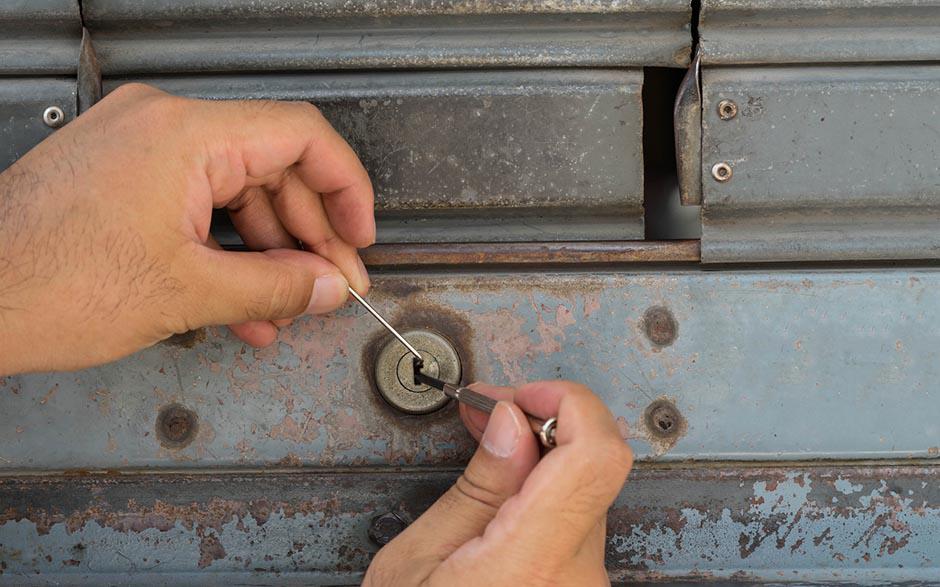 serrurier pour ouverture de porte coincée Longpont-sur-Orge