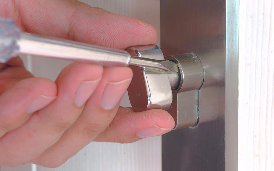 serrure de porte prix Frétoy